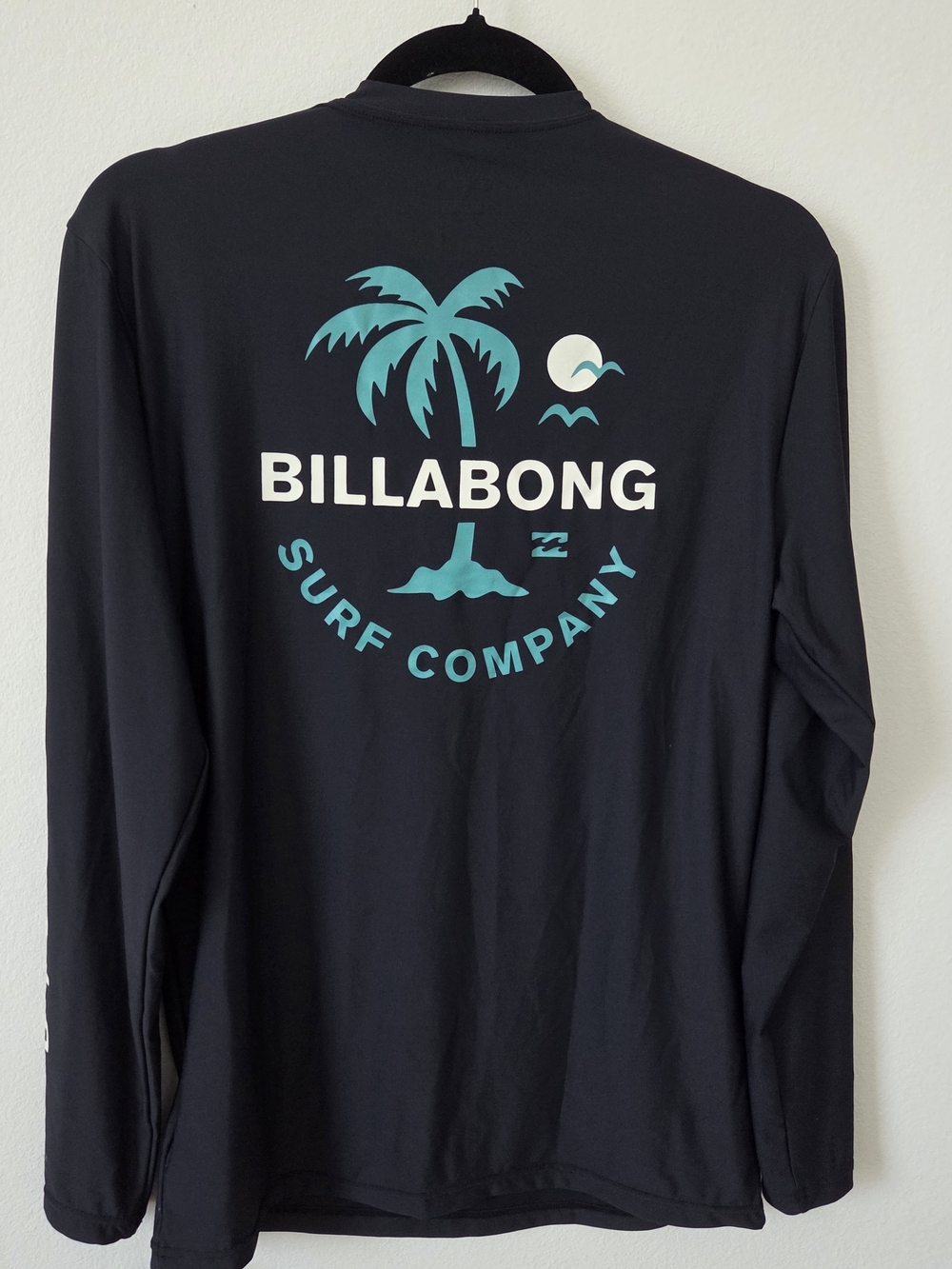 Billabong Men's Black Long-Sleeve Surf Shirt with Teal Logo